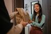 delivery_food_GettyImages-1447131862