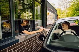 PRET DRIVE THRU-MAY-IMG_1523
