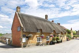Hall and Woodhouse Masons Arms 001