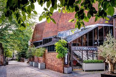 Lussmanns-0926-St-Albans-exterior