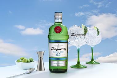 Tanqueray 0.0_Bottle_Serves