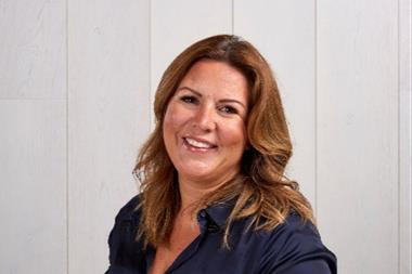 Clare Clough pret