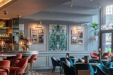 Browns-Brasserie-Bar-20-807x800