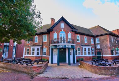 Amber Taverns Erasmus Wolfe pub, Gosport