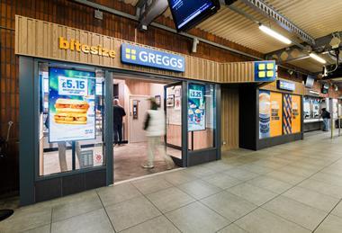 Greggs - New Bitesize Greggs outlet in Sevenoaks train station