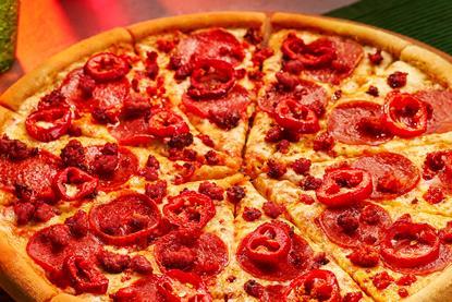 Ultimate Spicy Sausage pizza - Domino's  2100x1400