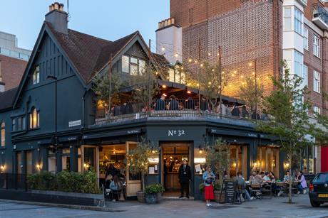 Darwin & Wallace_Exterior 1