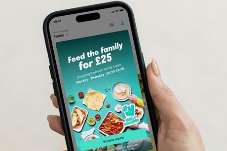 368915_freeiphone14proinhandmockup_756871 (1)