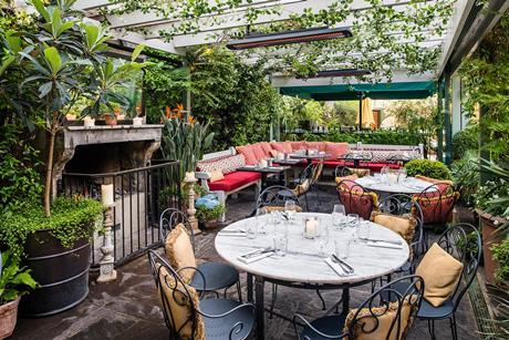 The-Ivy-Chelsea-Garden-Summer-Garden