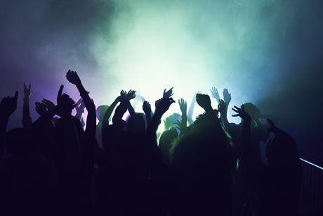 nightclub_dancefloor_451813203