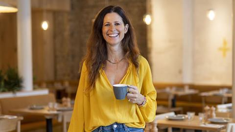 Laura Harper Hinton, Caravan