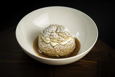 Kala_FoodShoot_Banoffee choux bun, whipped cream3